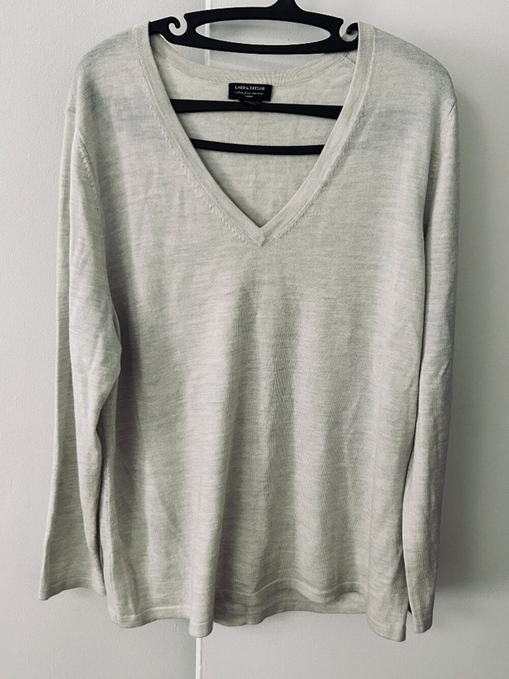 Lord & Taylor V-Neck Sweater Womens sz 3X 100% Extra Fine Merino Wool Pullover